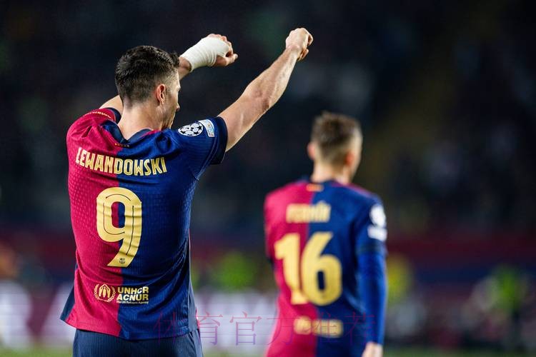 阿斯:沙特正在大力追求莱万,芝加哥火焰也想引进他 阿斯:沙特正在大力追求莱万,芝加哥火焰也想引进他